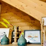 Cosy Chalet With Views Of Mont Blanc *