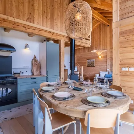 Chalet Sublime Semi Detached Facing The Mont Blanc *