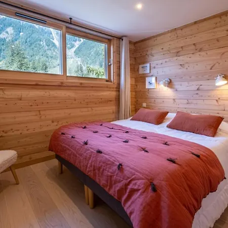 Sublime Semi Detached Facing The Mont Blanc Σαλέ