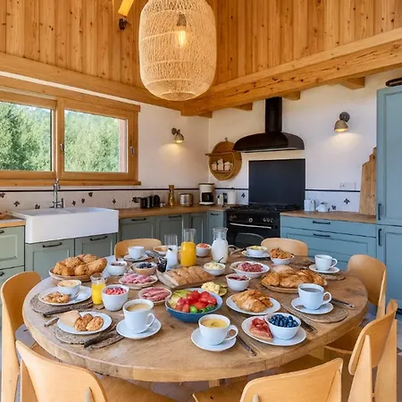 Шале Sublime Semi Detached Facing The Mont Blanc