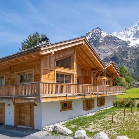 Sublime Semi Detached Facing The Mont Blanc Chalet *