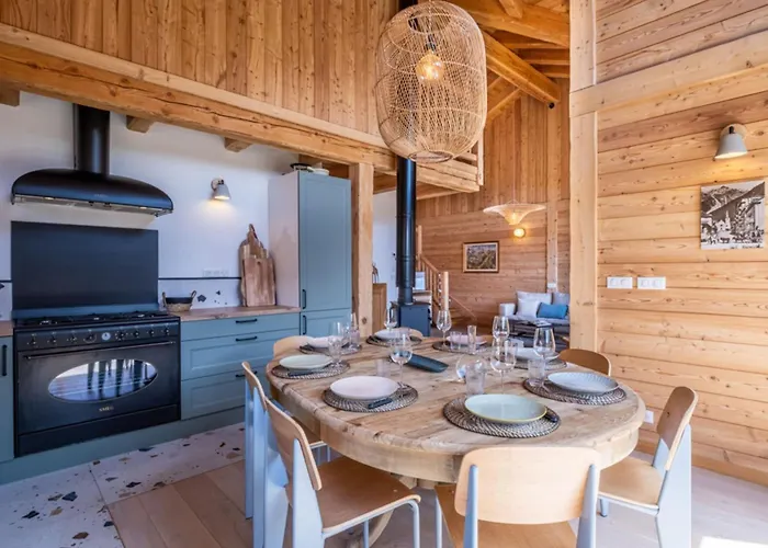 Sublime Semi Detached Facing The Mont Blanc Alpehytte