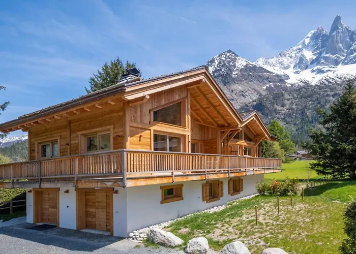 Sublime Semi Detached Facing The Mont Blanc Alpehytte *
